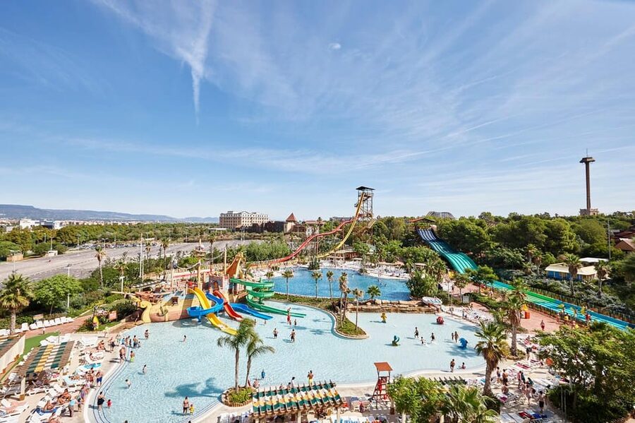 Barcelona: Caribe Aquatic Park Full-Day Ticket with Transfer - Crowds, adult expectations, and where time can disappear