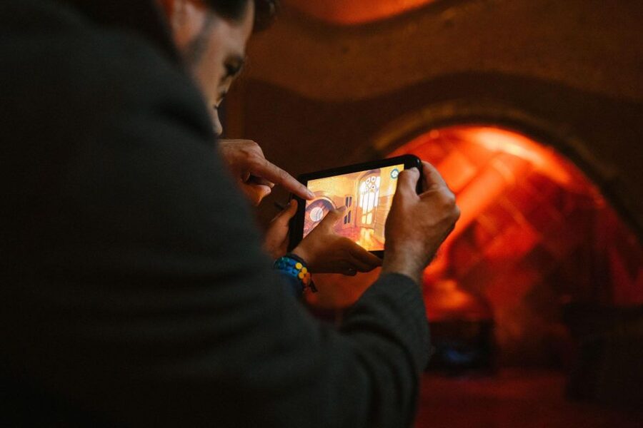 Barcelona: Casa Batlló 'A Winter Night' Experience - Crowds and flow: what to do if you hate bottlenecks
