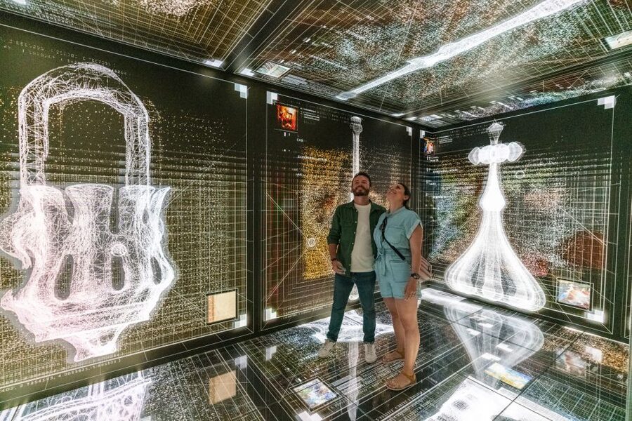 Barcelona: Casa Batlló Be The First Entry Ticket - Gaudí’s Vertical Moment: Kengo Kuma’s Marble Ladder