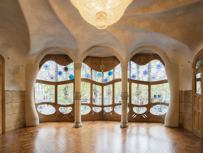 Barcelona: Casa Batlló, Casa Milà & Casa Vicens Guided Tour - Casa Milà (La Pedrera): Stone Waves and a House That Feels Alive