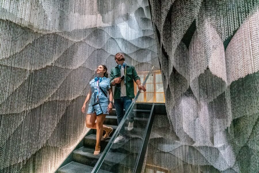 Barcelona: Casa Batlló Entry with Self-Audioguide Tour - Kengo Kuma’s vertical communication and the marble ladder moment