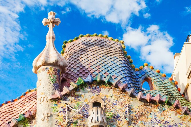 Barcelona Casa Batlló GOLD Full Experience Ticket - Inside Casa Batlló: Dragon Rooftop, interiors, and the Gaudí Dome