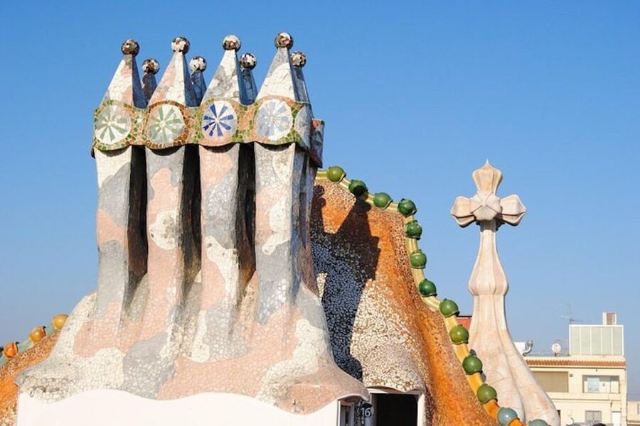 Barcelona: Casa Batlló, La Pedrera, & Chocolate Tasting Tour - Timing, value, and who this $230 tour fits