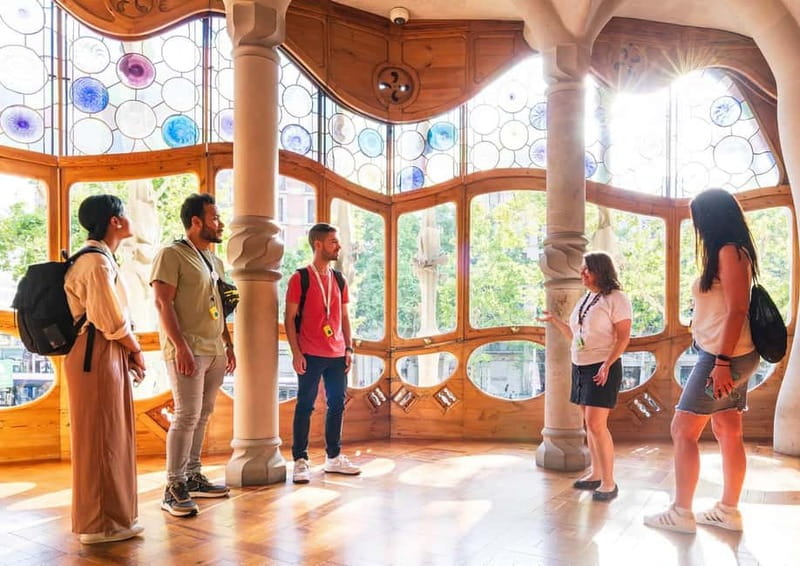 Barcelona: Casa Batlló Tour and Optional White Rabbit Museum - Key highlights at a glance