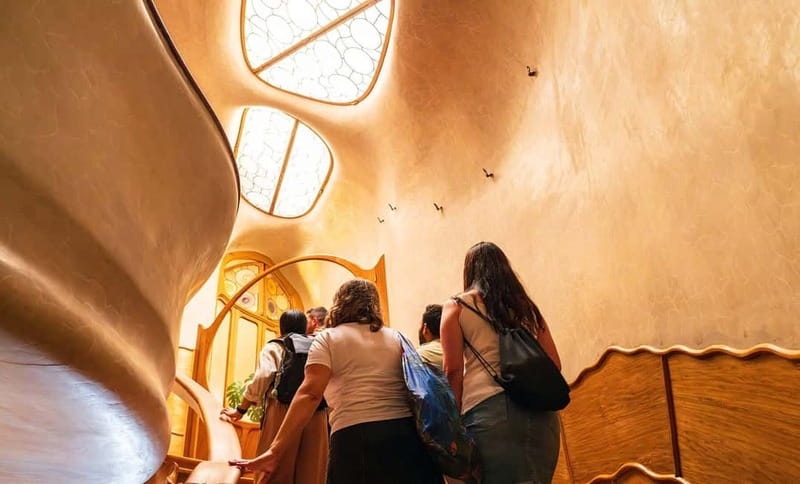 Barcelona: Casa Batlló Tour and Optional White Rabbit Museum - Should you book Casa Batlló with the White Rabbit Museum option?