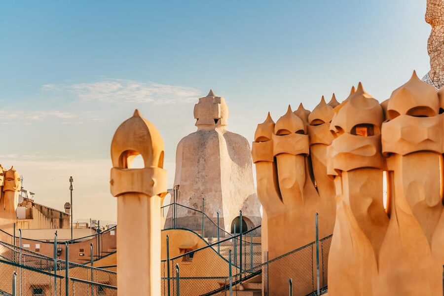 Barcelona: Casa Milà Early-Morning Access Guided Tour - Guide impact: when the storytelling is the difference