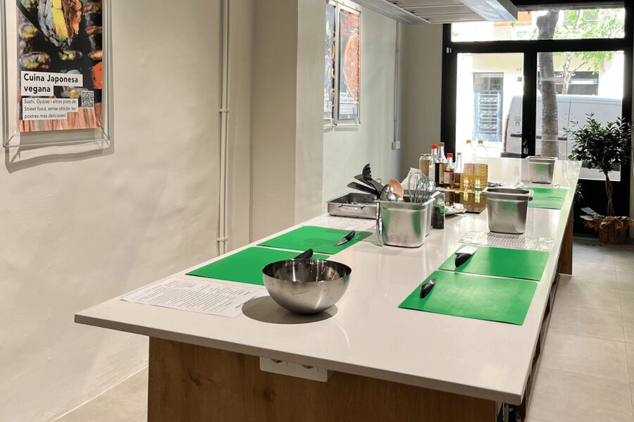 Barcelona: Catalan Cuisine cooking course 100% vegan - Tasting time: what to focus on so it becomes a learning meal