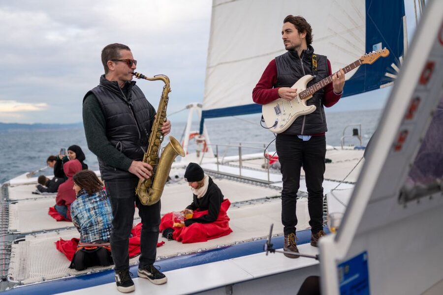 Barcelona: Catamaran Cruise with optional Live Jazz Music - Barcelona Coast by Catamaran: What 90 Minutes Feels Like