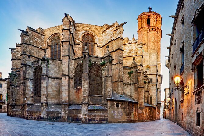 Barcelona Cathedral Priority Entry Ticket with Rooftop Access - Diocesan Museum: how to make the most of your extra time