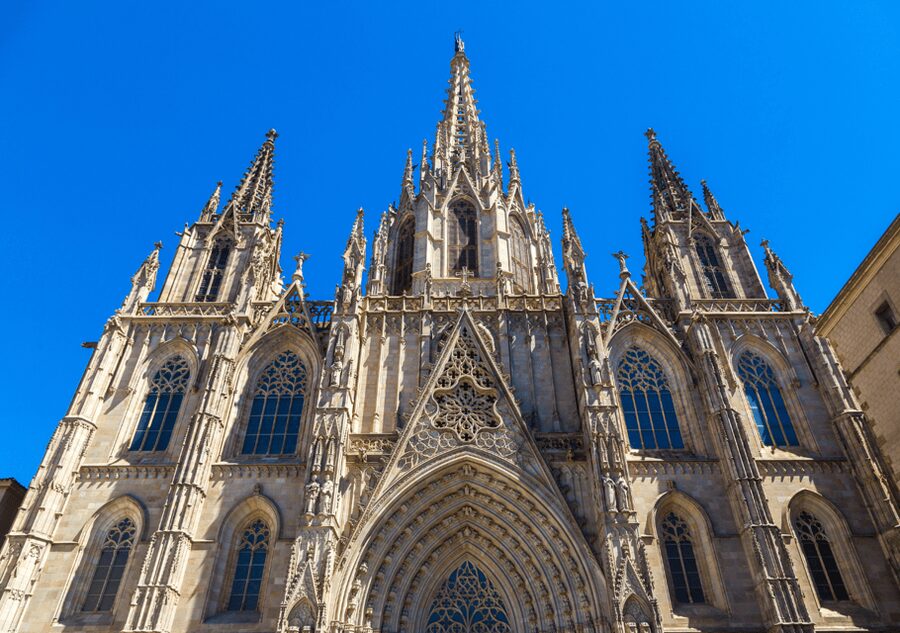 Barcelona Cathedral: Ticket, Guided Tour and VR Experience - Finding the Guide Fast at Pla de la Seu (Before the Tour Beings)
