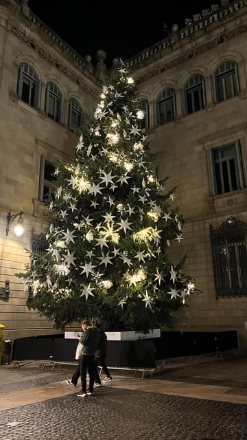 Barcelona: Christmas Lights and Markets Bike Tour - Starting at Tres Gats: gear, meeting points, and getting comfortable