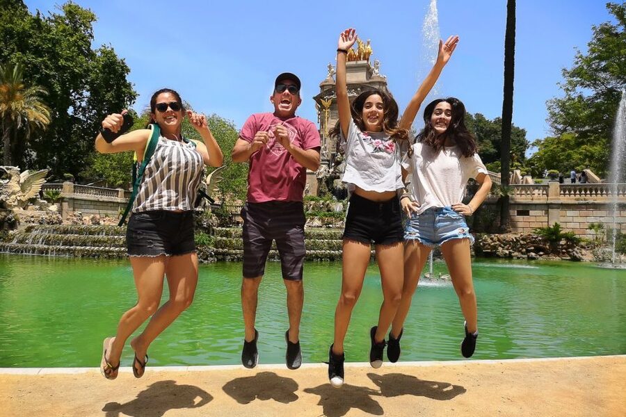 Barcelona: Churros, Hot Chocolate, and Games Family Tour - El Born and Santa Maria del Mar: the surprise stop your kids will remember