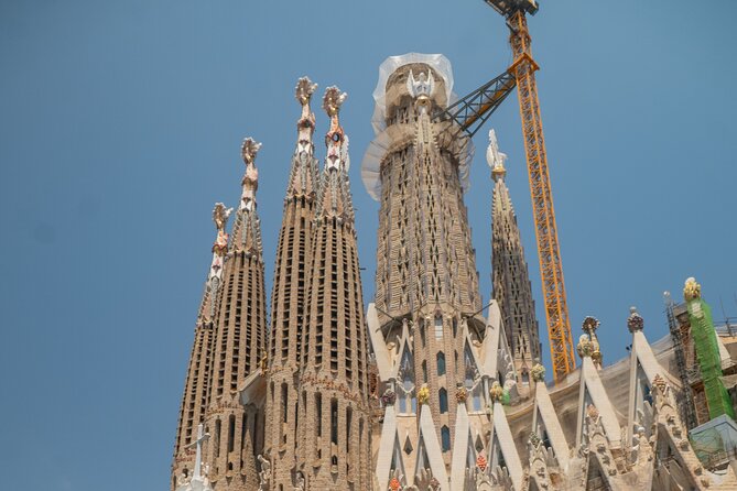 Barcelona: City Highlights Private Tuk-Tuk Tour - Itinerary Walkthrough: What You See and Why It Matters