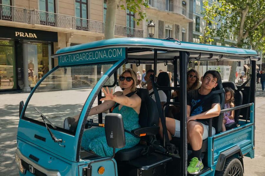 Barcelona: City Highlights Private Tuk-Tuk Tour - My Booking Checklist: Get the Most From Your Day