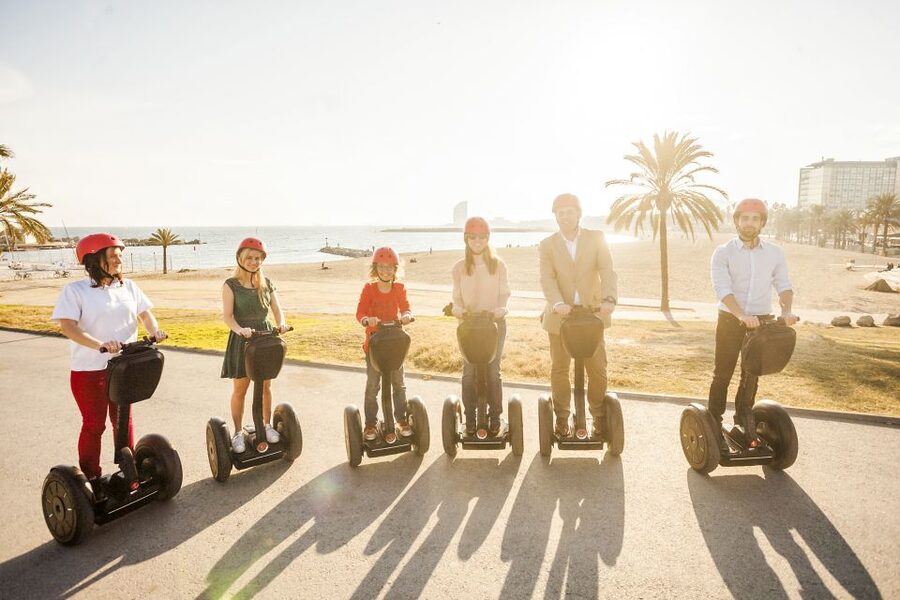 Barcelona: City Highlights Segway Tour - Ciutadella Park and Arc de Triomf: grand monuments plus a green reset
