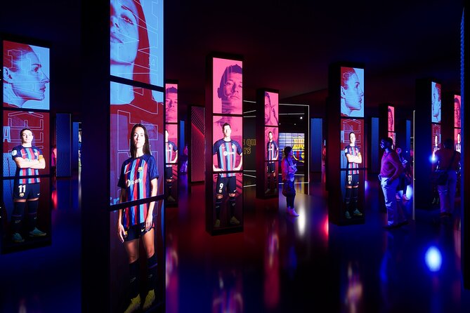 Barcelona City Hop On Hop Off and FC Barcelona Immersive Tour - Where to start: the meeting point that matters