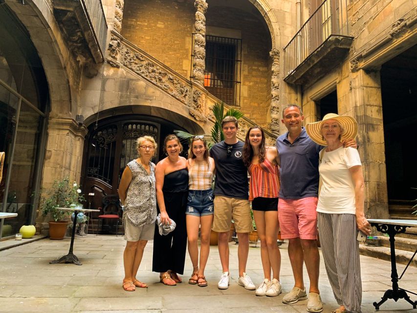 Barcelona: City Tour & Flamenco Show with Wine & Tapas - Palau Dalmases and the lead-in to Flamenco