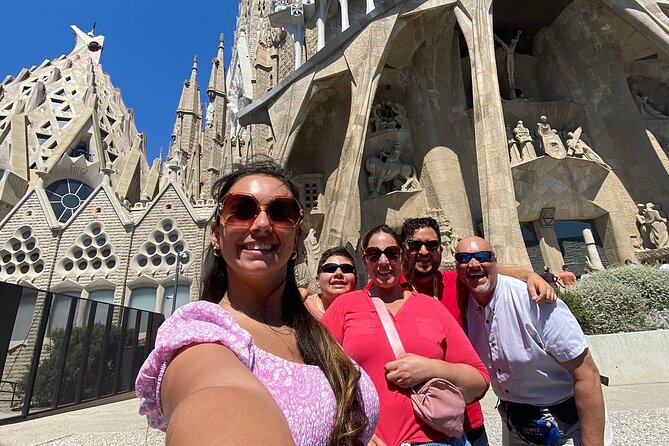 Barcelona City Tour: Gothic Pedrera, Sagrada Familia & Park Güell - La Pedrera (Casa Milà): Rooftop Views and Apartment Time Travel
