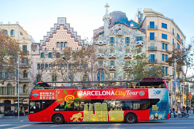 Barcelona City Tour Hop-On Hop-Off and Aquarium - How the Hop-On Hop-Off buses (and the audio) actually help