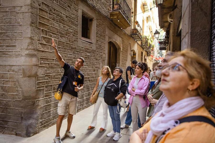 Barcelona: City Walking Tour with a Local Guide - MUHBA El Call and the Squares of Power: Sant Jaume, Rei, and Santa Maria