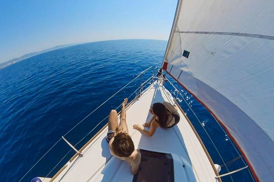 Barcelona: Coastline Boat Trip with Snacks and Cava - The 2-hour sail rhythm: what happens after you board