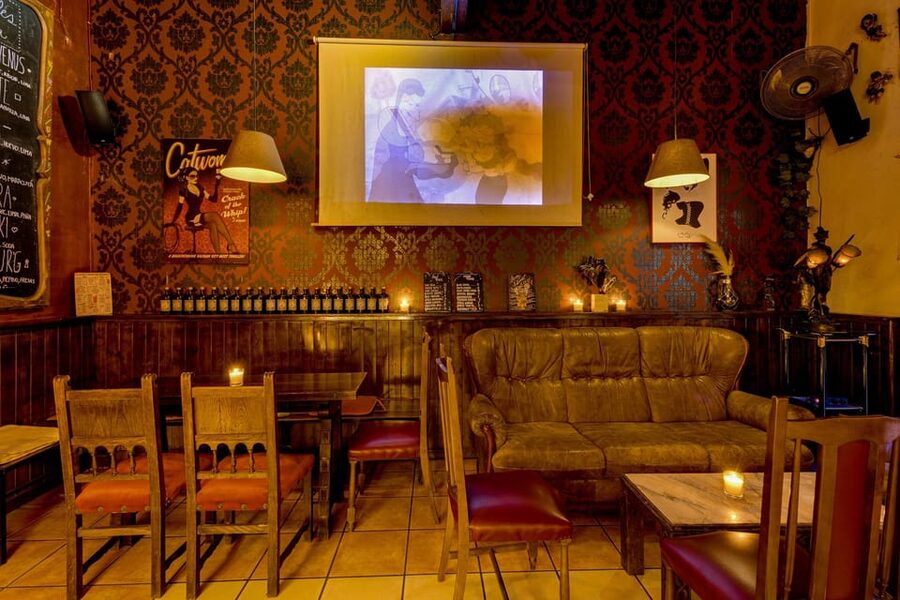 Barcelona: Cocktail Making Class with Tapas - Picking your cocktails: choose from a big menu, then make four