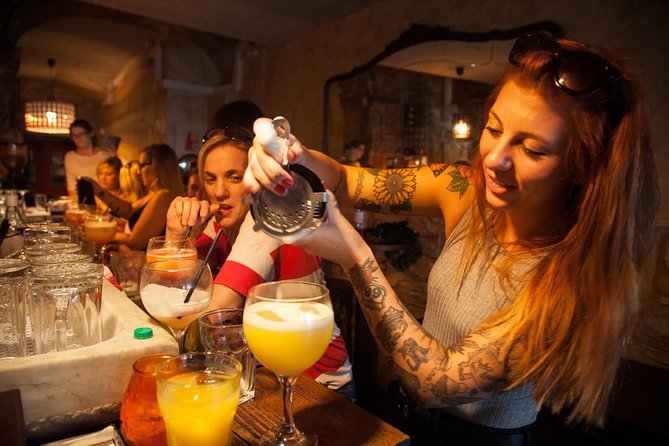 Barcelona Cocktail Masterclass with Tapas - Where It Starts: Travellers Nest Bar in the Gothic Quarter