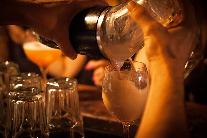 Barcelona Cocktail Masterclass with Tapas - Timing the Tapas: When Food Shows Up and How to Use It