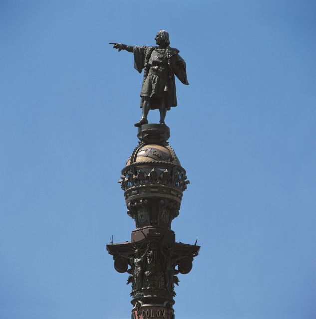 Barcelona: Columbus Monument - The lift and the top deck: 60 meters of views with real comfort limits
