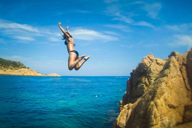 Barcelona: Costa Brava Easy Hike, Snorkel, Cliff-Jump & Meal - Meeting at La Bohème and the van ride out (75–80 minutes each way)
