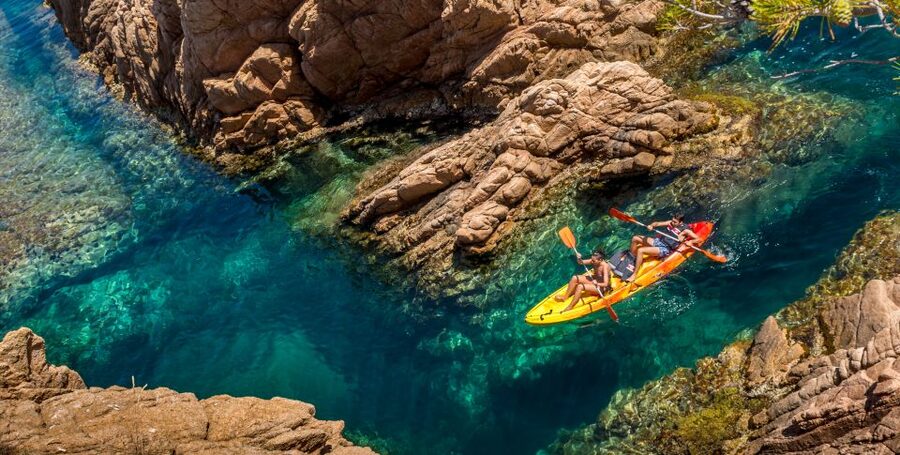 Barcelona: Costa Brava Kayak, Snorkel & Cliff Jump & Lunch - Platja de Sant Pol Lunch: Food That Resets You Fast