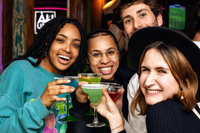 Barcelona Dark History Night Walking Tour With Drinks - Guides make or break the experience: names that kept showing up