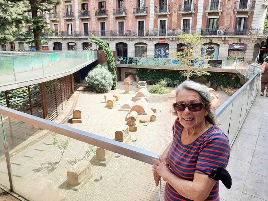 Barcelona: Dark, Strange & Curious Stories. - Key Things You’ll Notice on This Tour