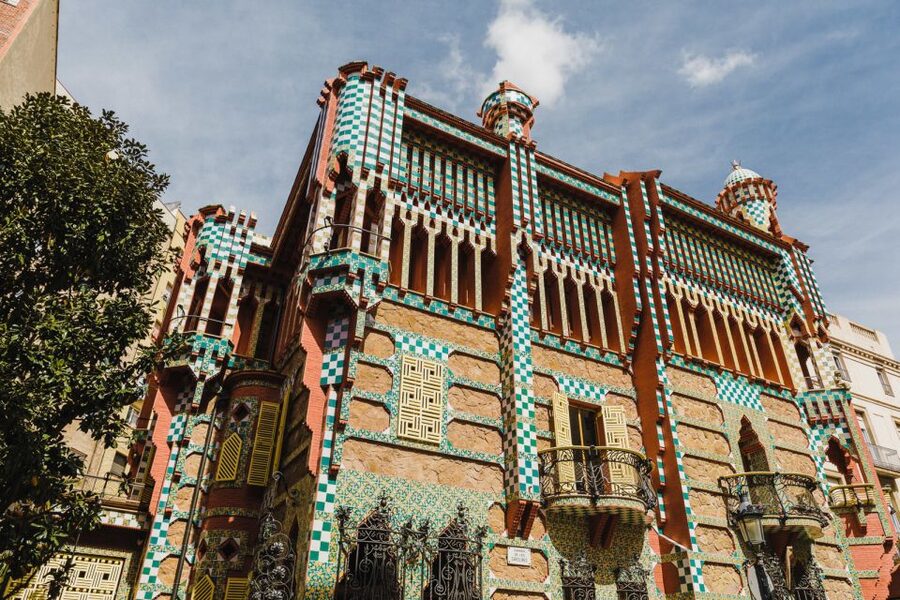 Barcelona: Discover Gaudí, Sagrada Familia, and Park Güell - Price check: why $158 can feel fair (or not)