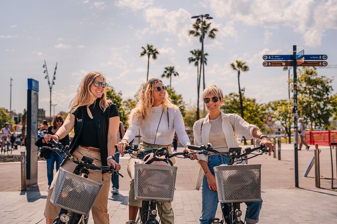 Barcelona E-Bike, Cable Car & Boat - Returning Through the Gothic Quarter: Closing the Loop