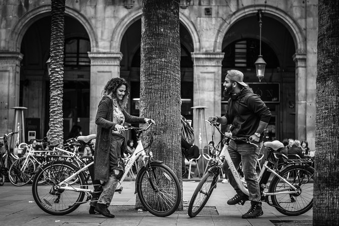 Barcelona E-Bike Photography Tour - Barceloneta by bike: ending near the water