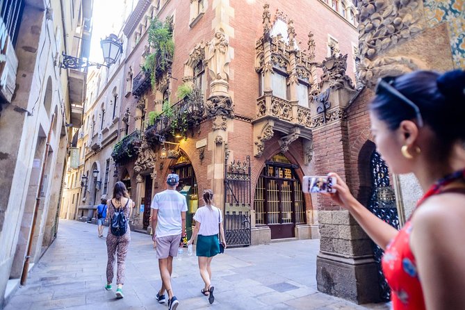 Barcelona E-Bike Small Group Tour with Tapas & Wine Tasting - Tapas and wine tasting: what the ending tastes like