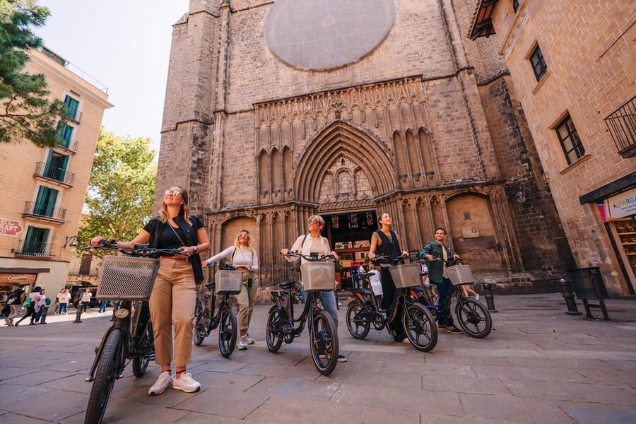 Barcelona: E-Bike Tour with Montjuic Cable Car & Boat Ride - Cable car time: panoramic views over the city and Mediterranean