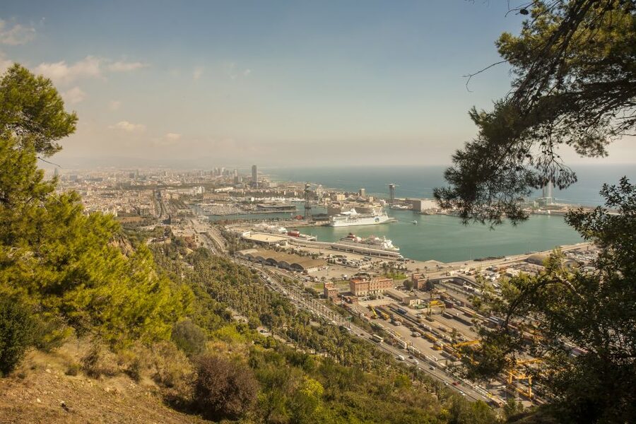 Barcelona: E-Bike Tour with Montjuic Cable Car & Boat Ride - Cycling the beach and through the Gothic Quarter to finish