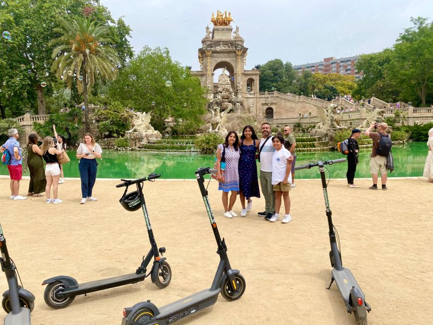 Barcelona: E-Scooter Gaudí & the Sea Tour - The Gothic Quarter stop: old streets, quick photo breaks, less walking pain