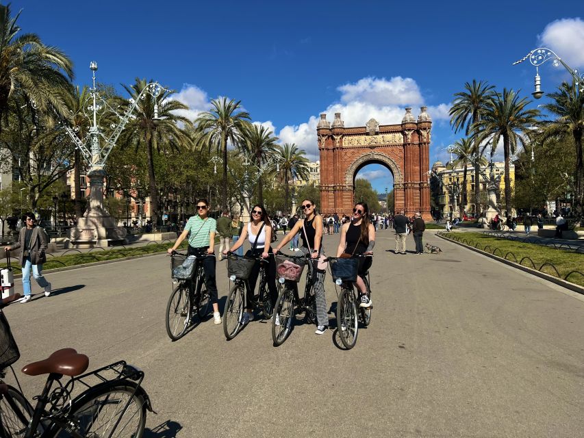 Barcelona: E-Scooter Gaudí & the Sea Tour - Choosing between an e-bike and an e-scooter: what feels easiest for you