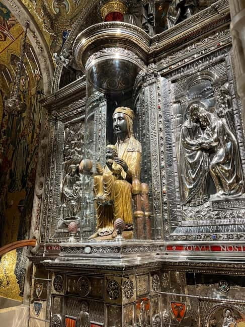 Barcelona: Early Morning Montserrat Trip with Abbey and Hike - Key highlights worth waking up for