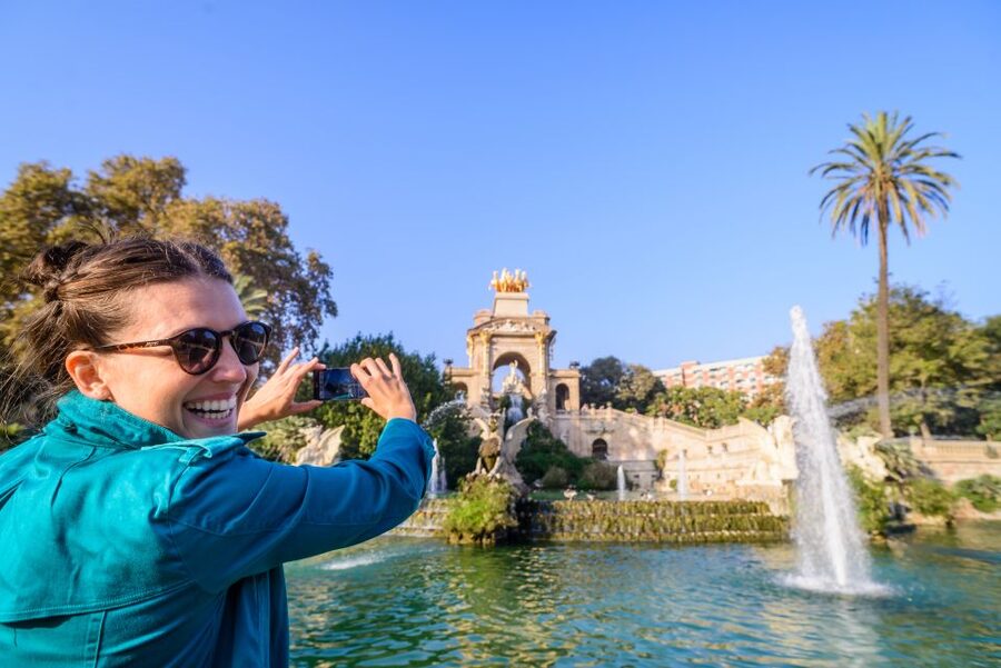 Barcelona eBike Tour with Wine and Tapas Experience - Barri de la Ribera and El Born: Street Texture You’ll Feel More Than See