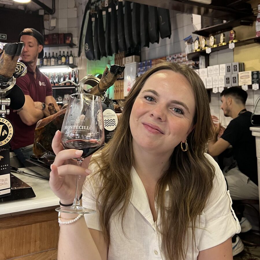 Barcelona: El Born and Gothic Quarter Wine & Tapas Bar Tour - Why El Born and the Gothic Quarter fit wine and tapas so well