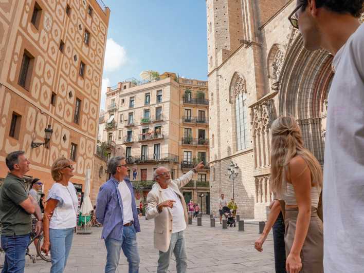 Barcelona: El Born and Gothic Quarter Wine & Tapas Bar Tour - Meeting points and the first 30 minutes: how the tour gets you settled