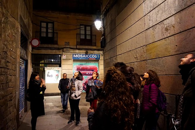 Barcelona: El Born Ghost Walking Tour - Practical tips for a comfortable, genuinely fun night