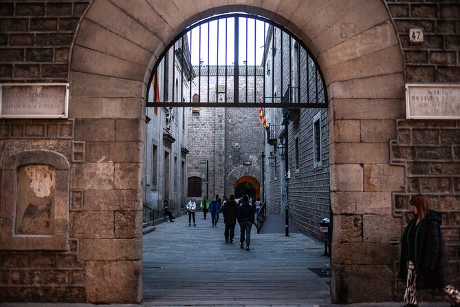 Barcelona El Raval Dark History Walking Tour - Small Group, Big Difference: How the Tour Stays Comfortable
