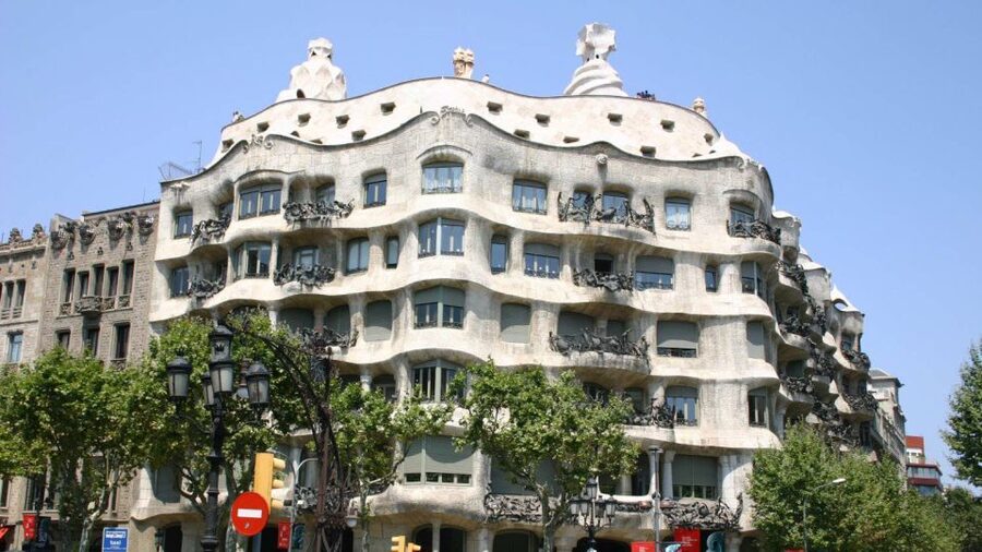 Barcelona: Evening Walking Tour in the Gaudi Area with Tapas - Stop 3: Mediterranean tapas in a cozy local restaurant