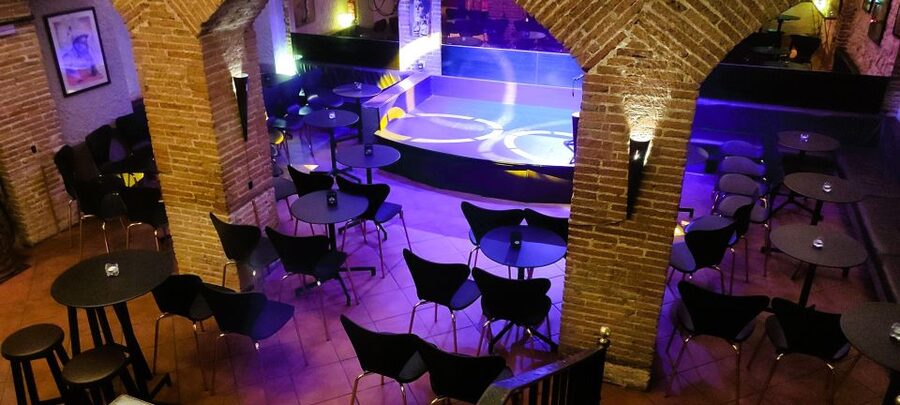 Barcelona: Exclusive Flamenco Show at El Paraigua with Drink - Your Friday-Night Timeline: 8:15, 8:30, 9:00, and 10:00