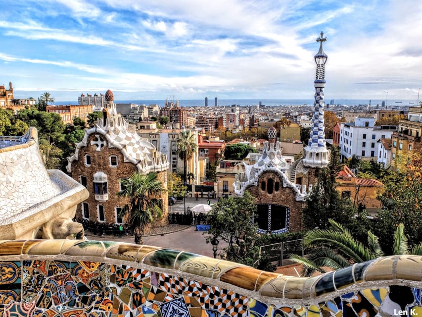 Barcelona: Exclusive Park Güell Private Guided Tour - Audio and group experience: why it can feel smoother than you expect